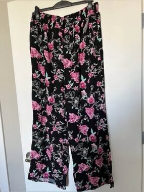 Forever 21 Floral Pants Women’s Size 3X